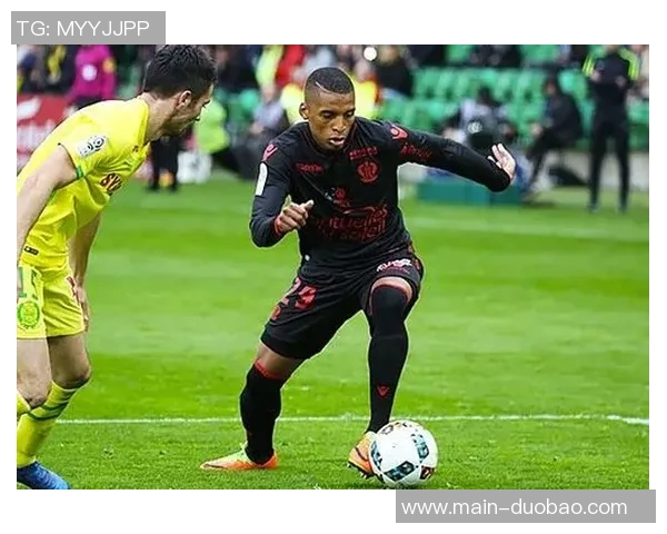 法媒揭秘恩里克新策略训练场引入巨型显示屏提升训练效果