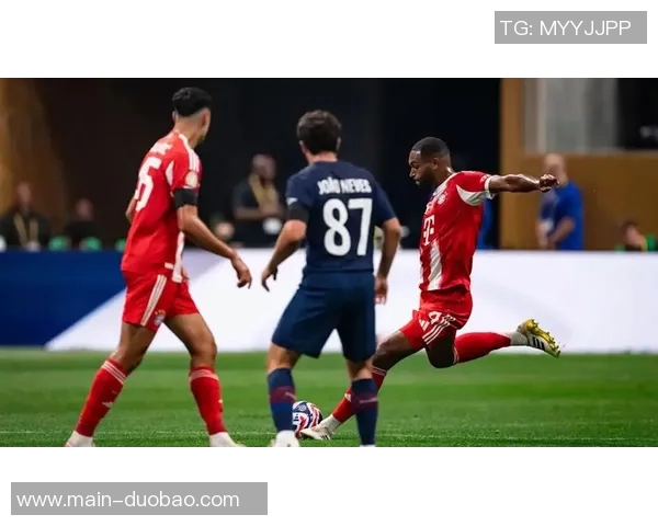 拜仁全力以赴推进16岁后卫基亚拉续约事宜确保未来发展 拜仁全力以赴推进16岁后卫基亚拉续约事宜确保未来发展