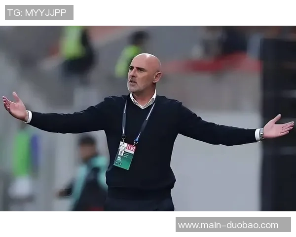 刘建业接任重庆铜梁龙主帅38岁前国脚开启新征程